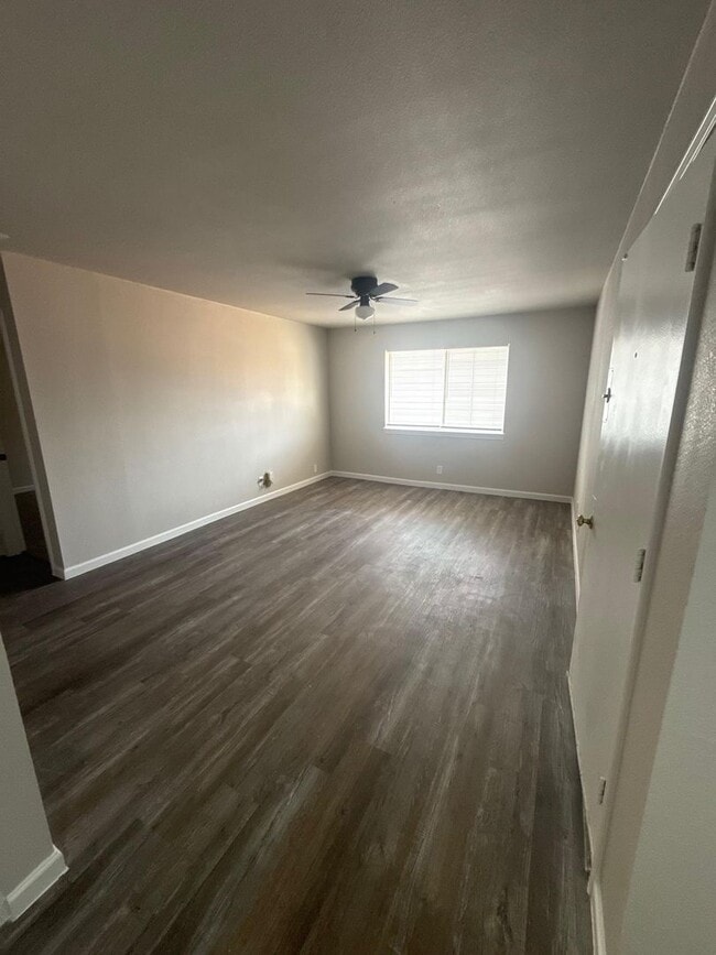 Interior Photo - Lakewood Gardens