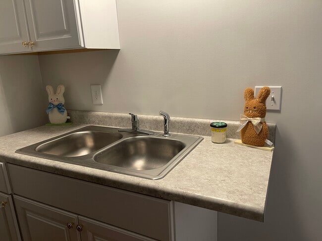 Kitchen - 2314 S Seeley Ave