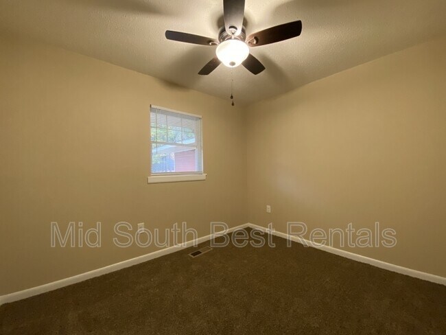 Foto del edificio - 2413 Lehigh Dr