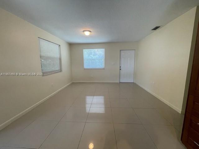 Foto del edificio - 18233 Oleta Dr
