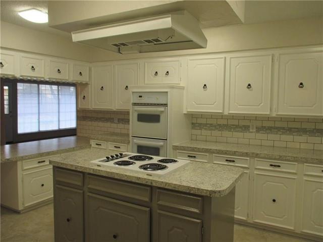 Building Photo - 3317 Bouvier St