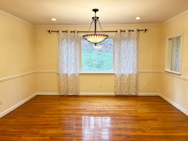 Building Photo - 43 Kent Hills Ln