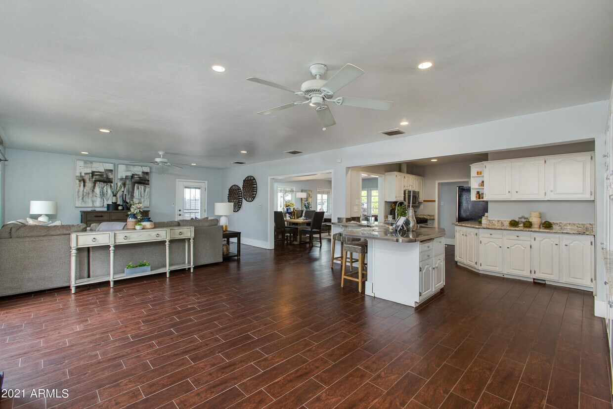Foto principal - 510 E Belmont Ave
