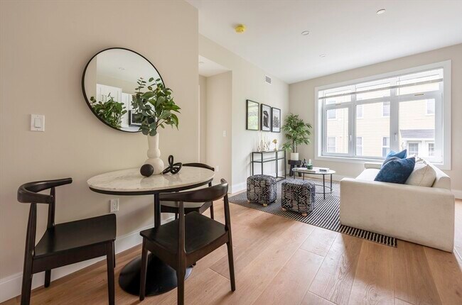 Foto del edificio - 394 McGrath Hwy