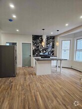 Building Photo - 56 Mozart St
