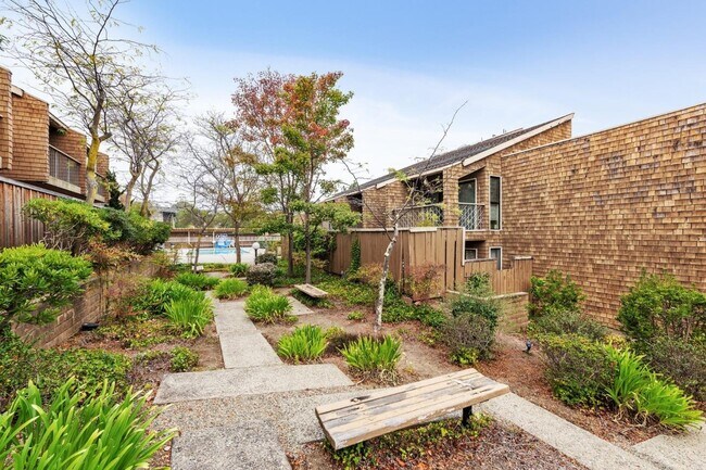 Foto del edificio - 1687 Bayridge Way