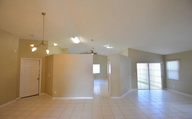 Foto del edificio - 614 Maple Row