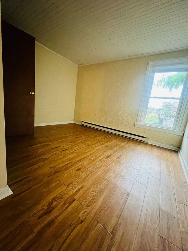 Foto del edificio - 207 S Union St