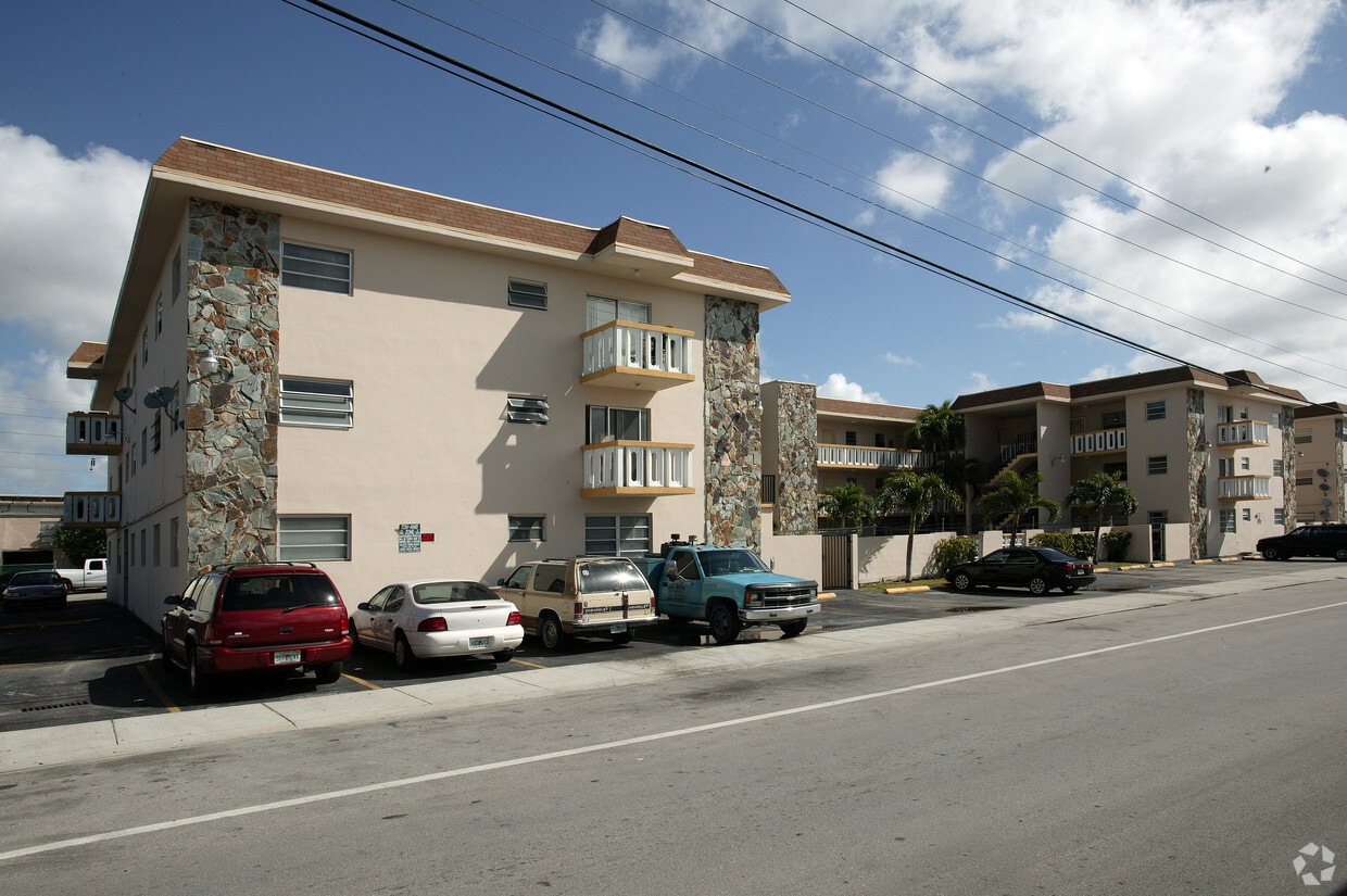 Building Photo - Sunside Apartments