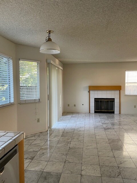Building Photo - 1508 New Bedford Ct