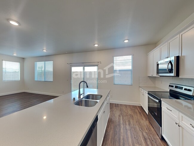 Building Photo - 2110 Tuch Wy