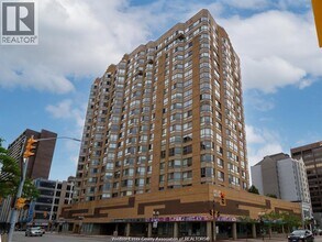 Building Photo - 75 Riverside Dr E