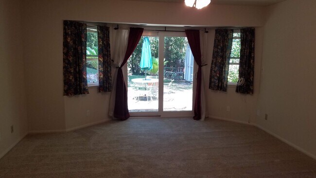 dormitorio - 16845 Armstead St