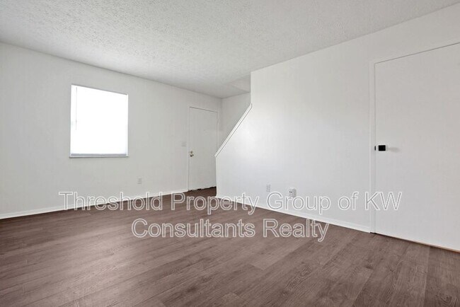 Foto del edificio - 2721 Brianlane Blvd