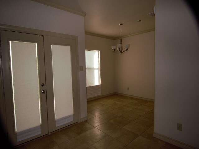 Building Photo - 10510 Sandia Dr