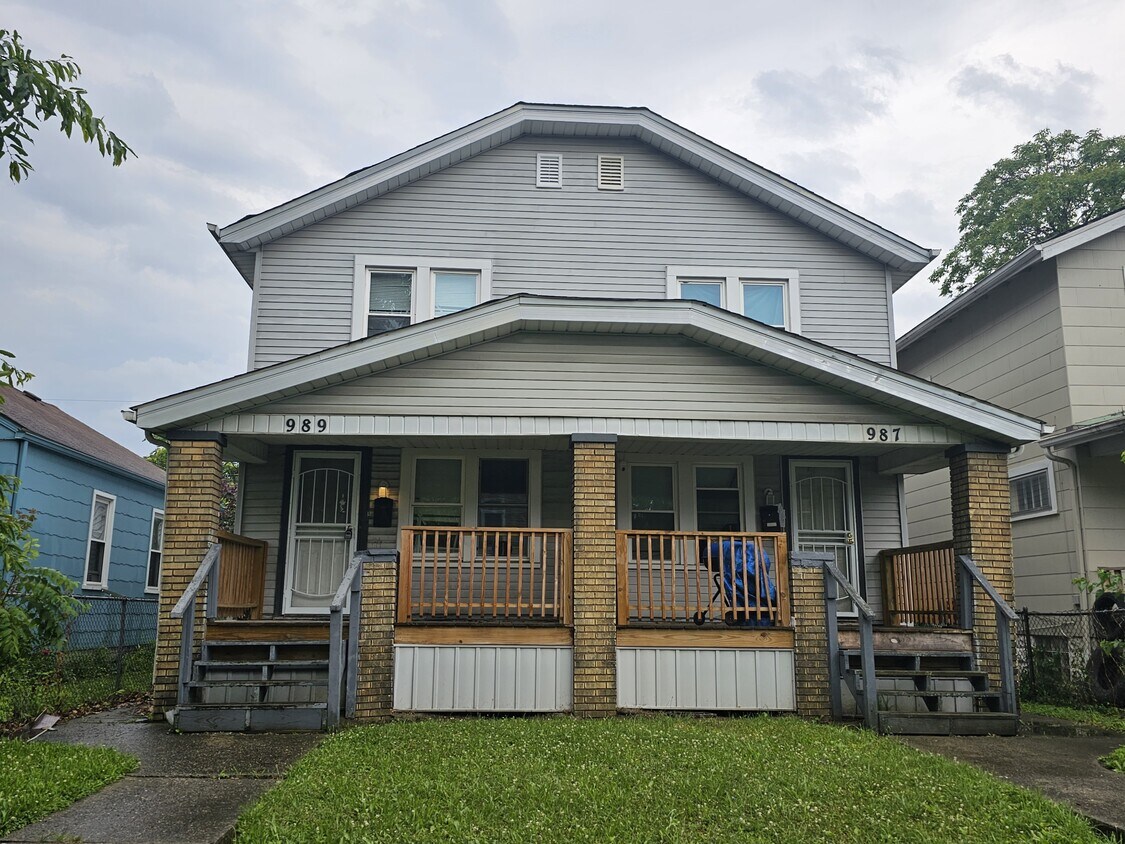Foto principal - 989 E 15th Ave