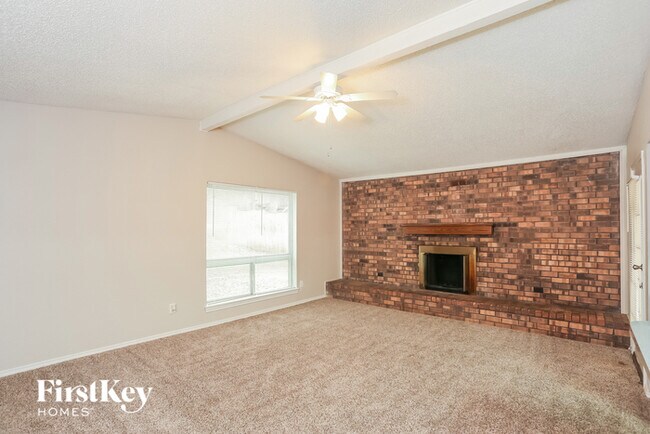 Building Photo - 4817 Crest Drive