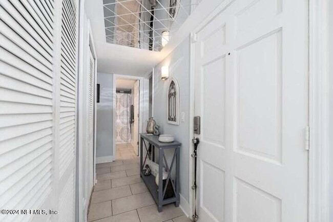 Foto del edificio - 4333 PLAZA GATE S Ln