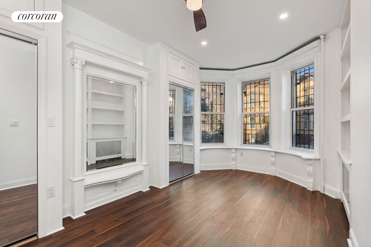 Foto principal - 4 Fairview Pl