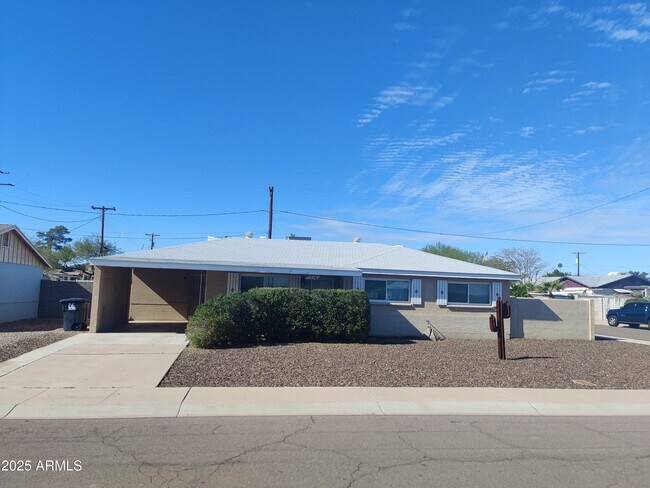 Foto del edificio - 1314 N 71st St