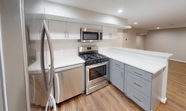Building Photo - Chic Columbia Heights apartment by Yellow ...