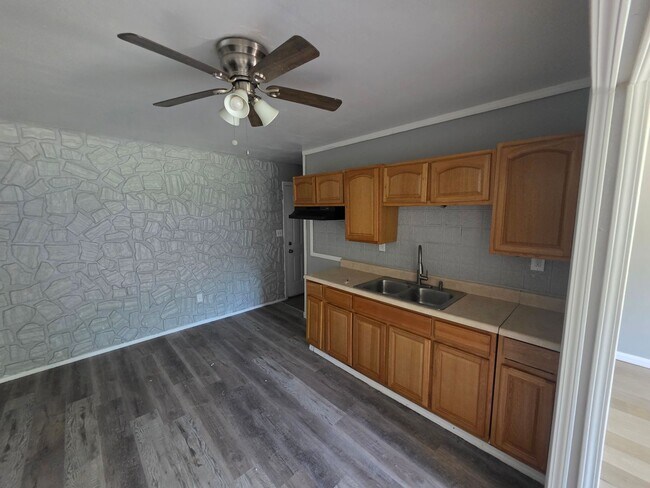 Foto del edificio - 1425 Williams St