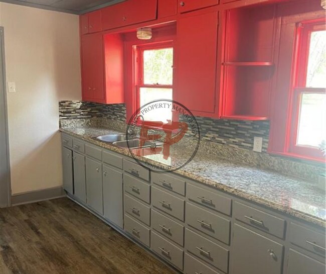 Foto del edificio - 908 N 32nd St
