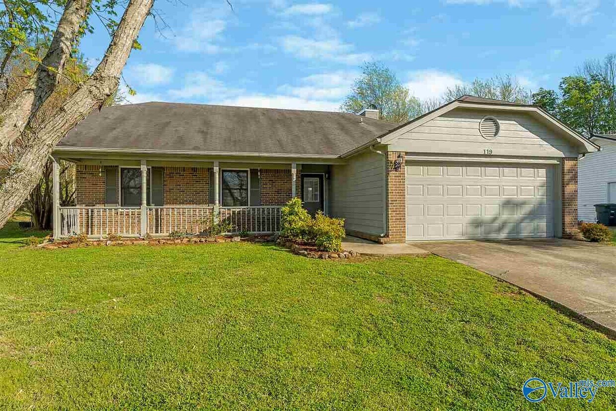 Primary Photo - 119 Bridgestone Dr NE