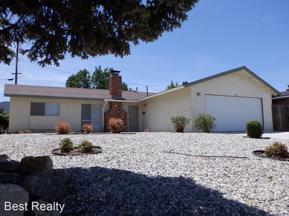 Primary Photo - 3 br, 2 bath House - 106 White Oak Drive