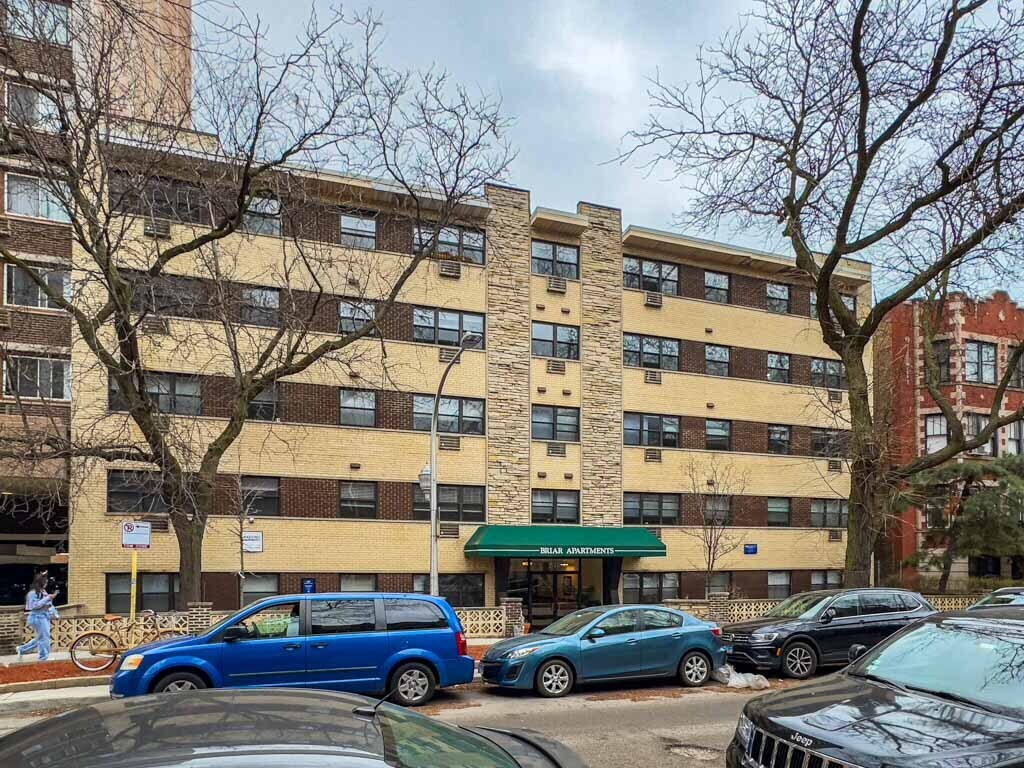 Foto principal - 510 W Briar Pl