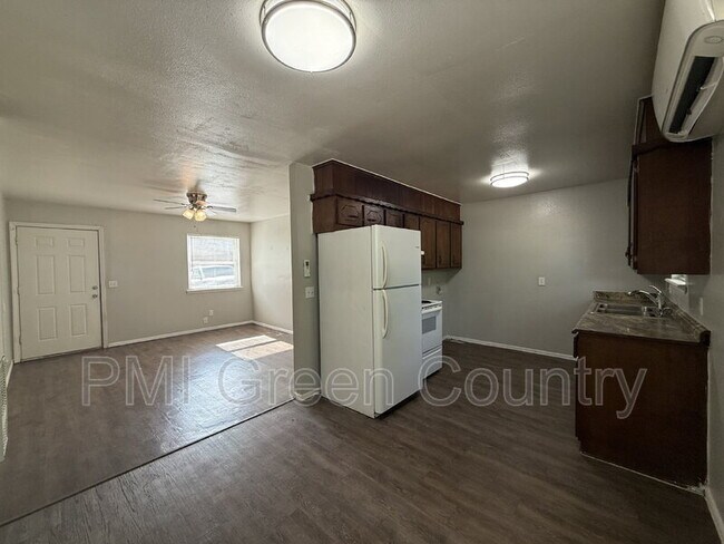 Foto del edificio - 618 N Fairland Ave