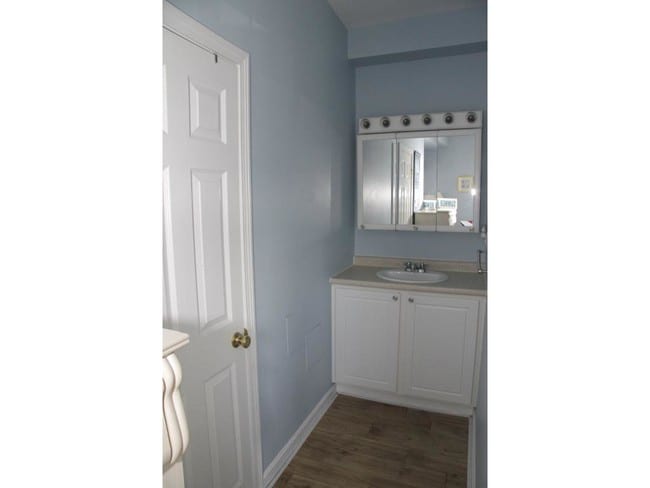 Building Photo - 6 Ashworth Ave