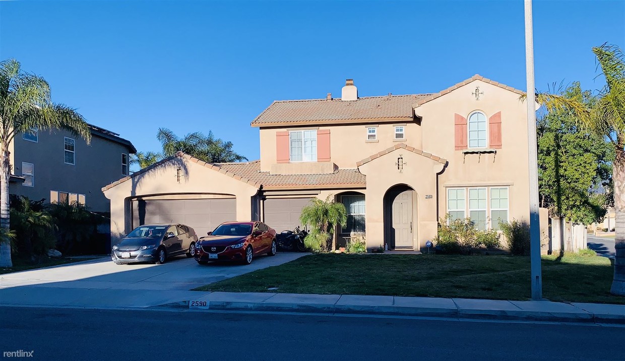 Primary Photo - 2590 W Summerset Dr