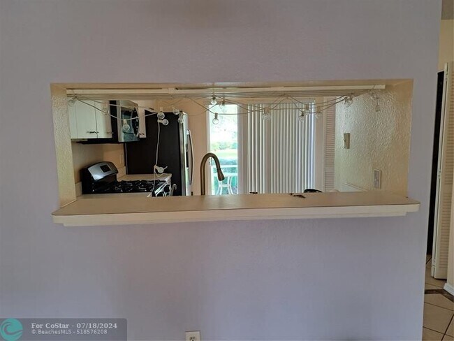 Foto del edificio - 8123 San Carlos Cir
