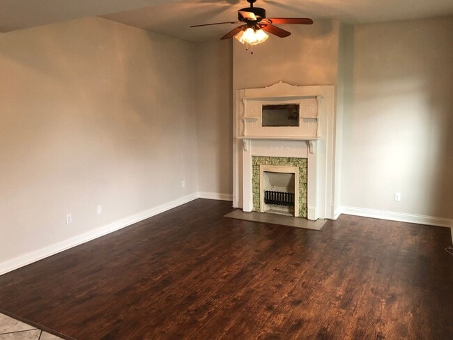 Building Photo - 2728 S 4th St