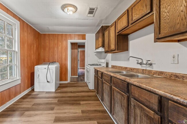 Foto del edificio - 4433 Sherwood St