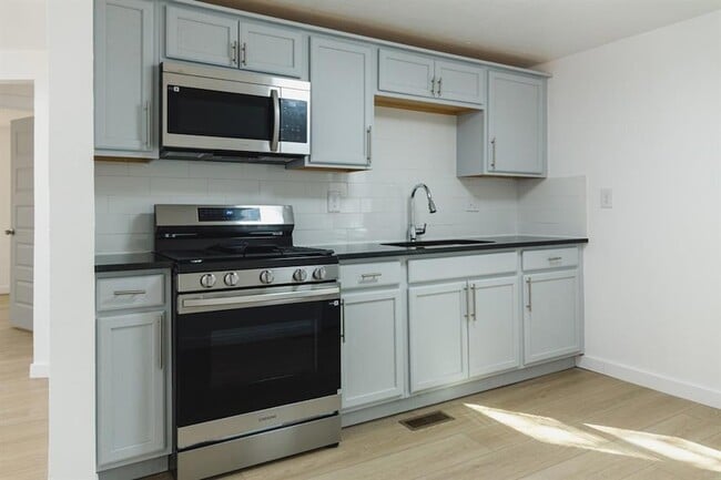 Foto del edificio - 2412 SE 47th St
