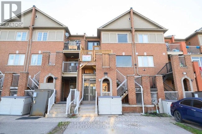 Building Photo - 2915 Bur Oak Ave