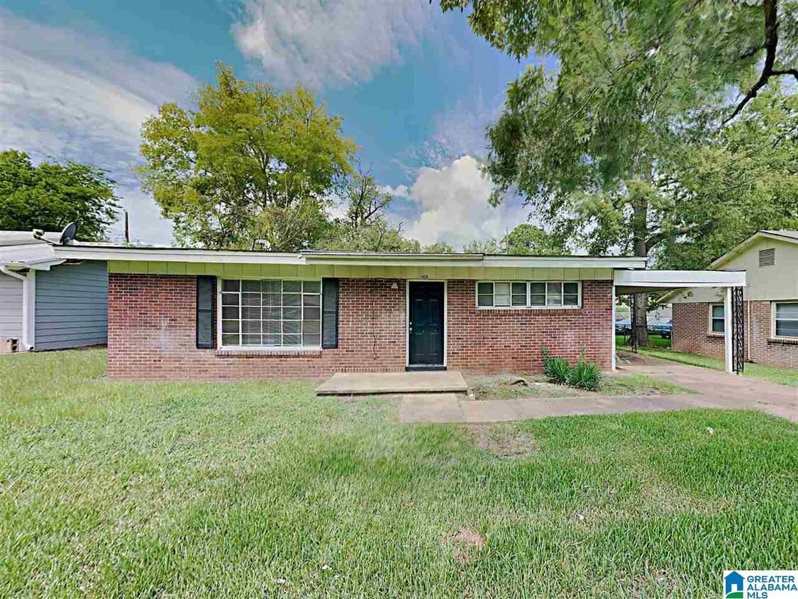 1628 Collier Dr, Midfield, AL 35228 House Rental in Midfield, AL