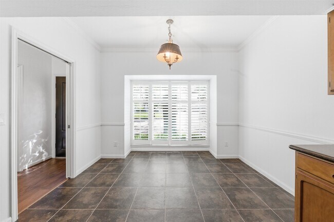 Building Photo - 8614 Oakford Dr