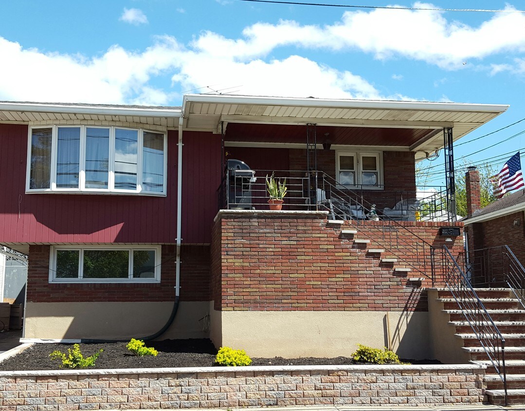 420 MacArthur Ave, Garfield, NJ 07026 Apartments in Garfield, NJ