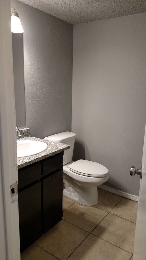 Photo - 2017 Paisley Dr Apartment