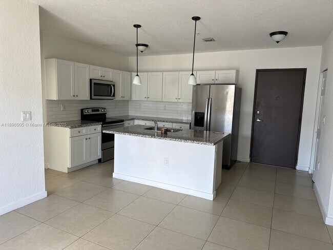Foto del edificio - 13375 SW 250th St