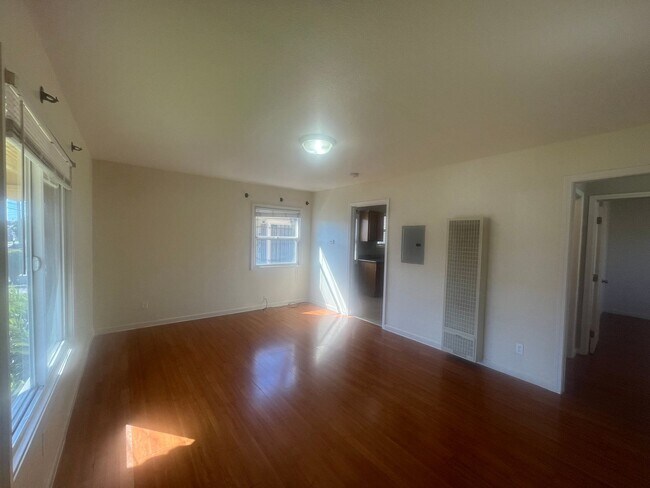 Foto del edificio - AMSI - Sunny One Bedroom