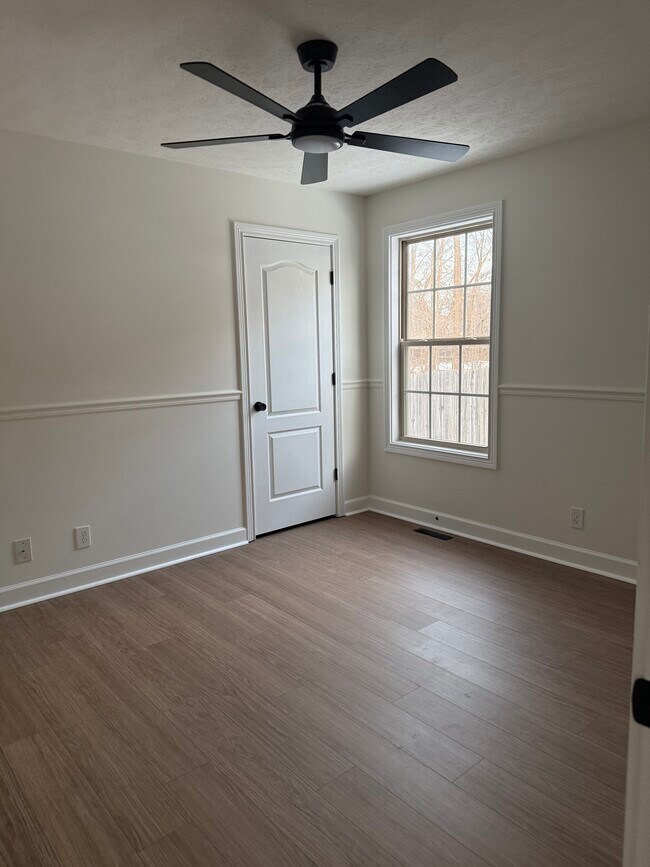 Building Photo - 642 Fox Hound Dr