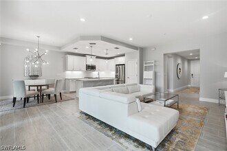 Building Photo - 2560 Seychelles Dr