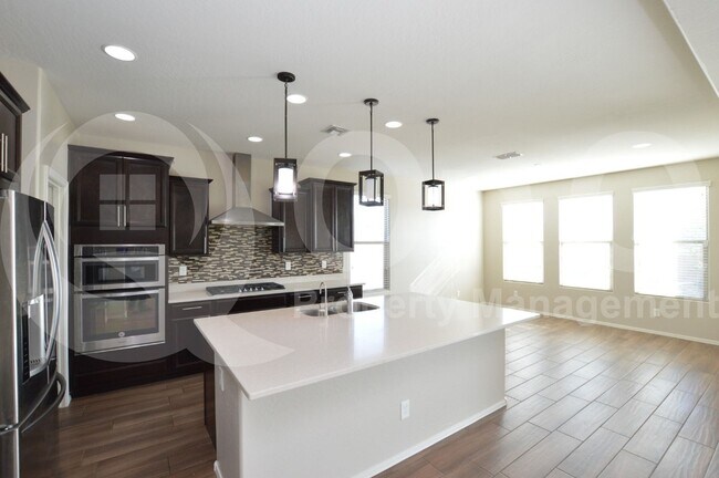 Foto del edificio - 9677 W Fallen Leaf Ln