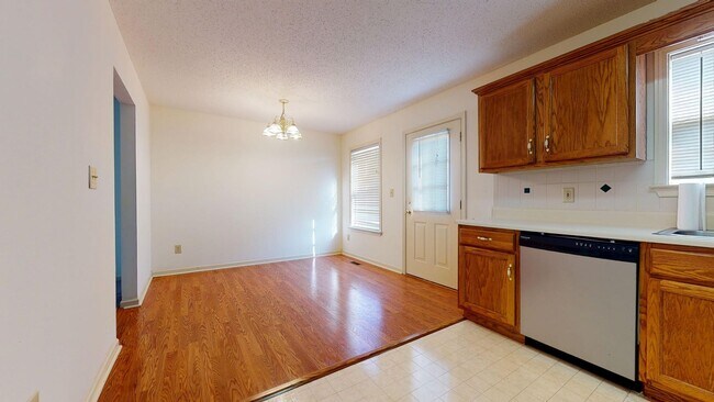 Building Photo - 608 Wilderness Trail