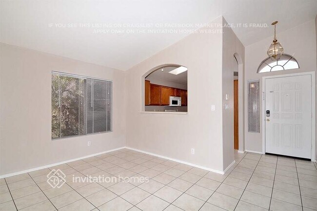 Foto del edificio - 8751 W Adam Ave
