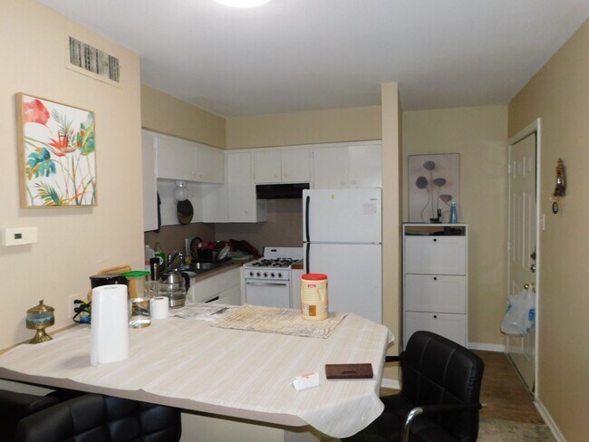 Foto del edificio - UT condo for lease